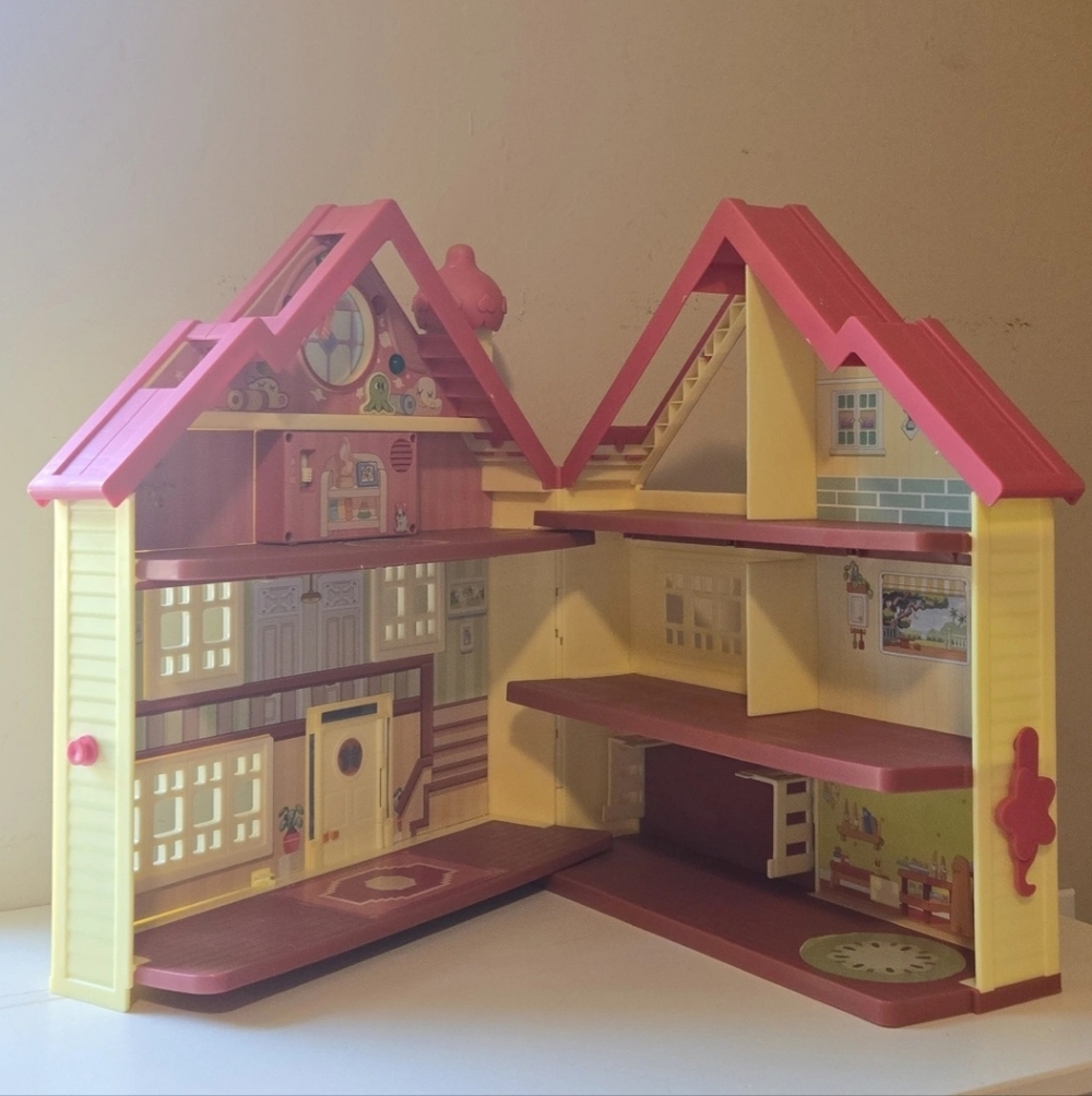 BLUEY Ultimate Lights & Sounds Playhouse